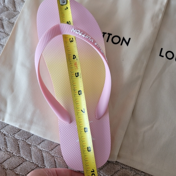 Louis Vuitton By Pool Flip Flop Pink Sandal 38=8US - Picture 8 of 13